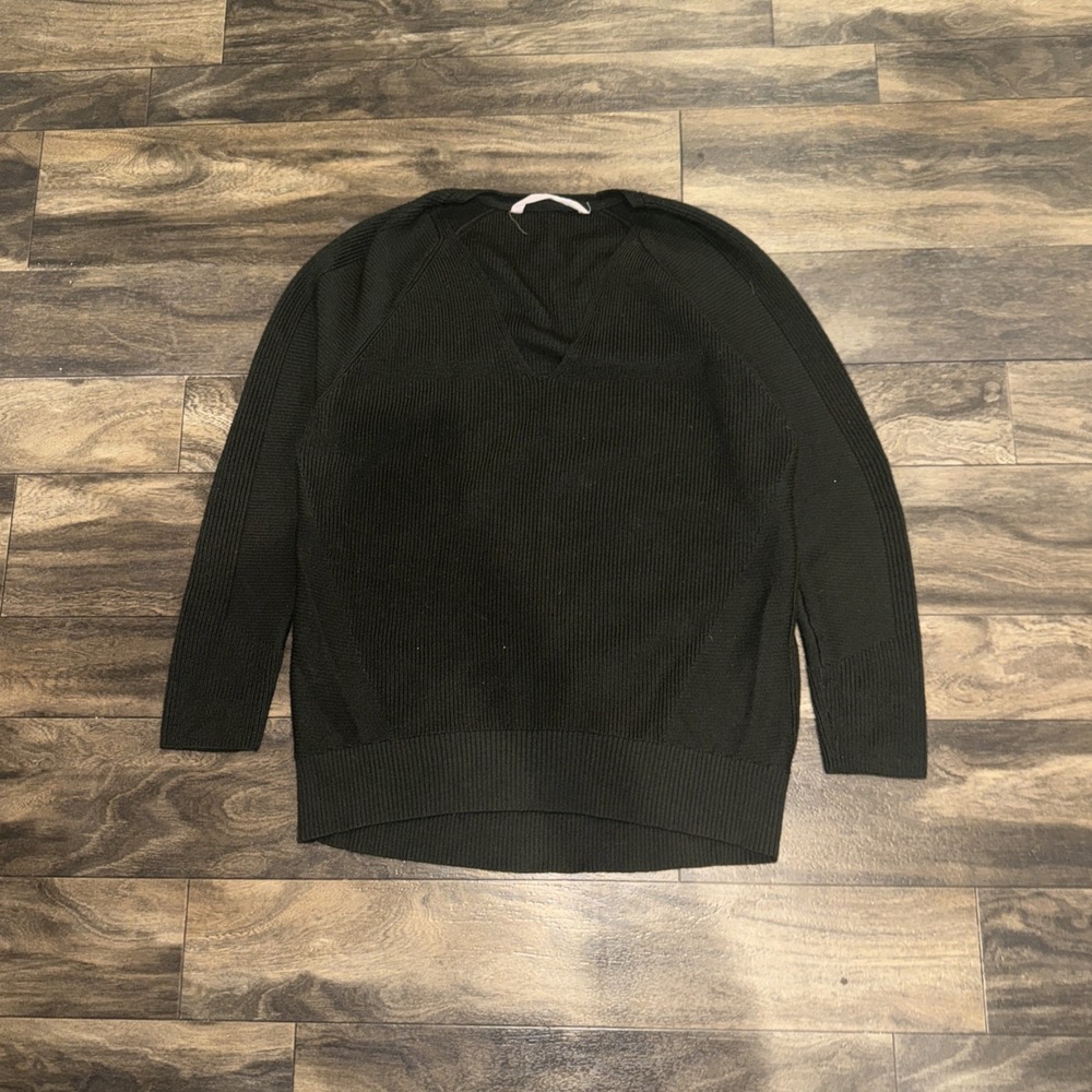 Athleta Pullover V-Neck Sweater Long Sleeve Women's Size S Athleticwear Green